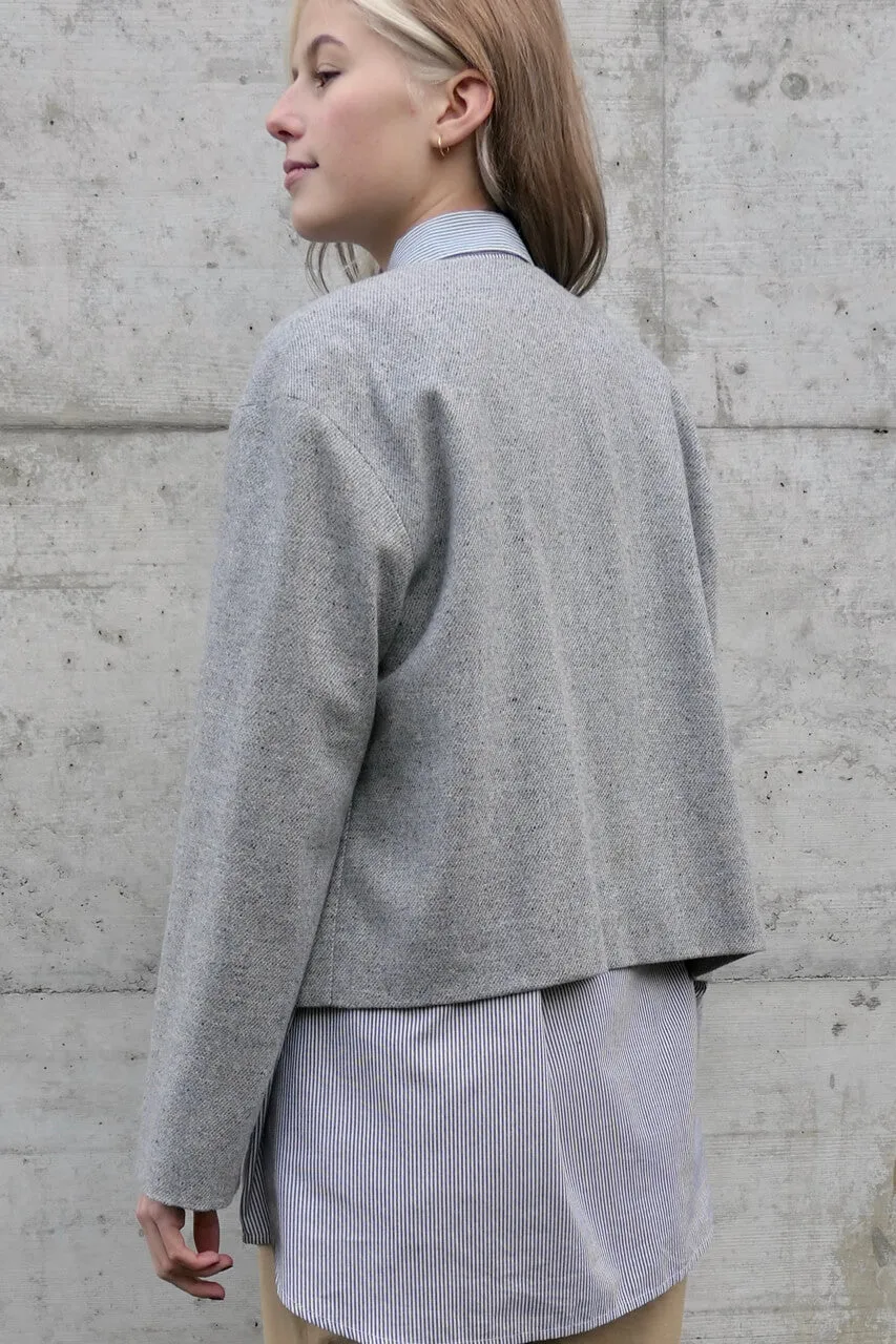 No49 kurze Jacke zweireihig