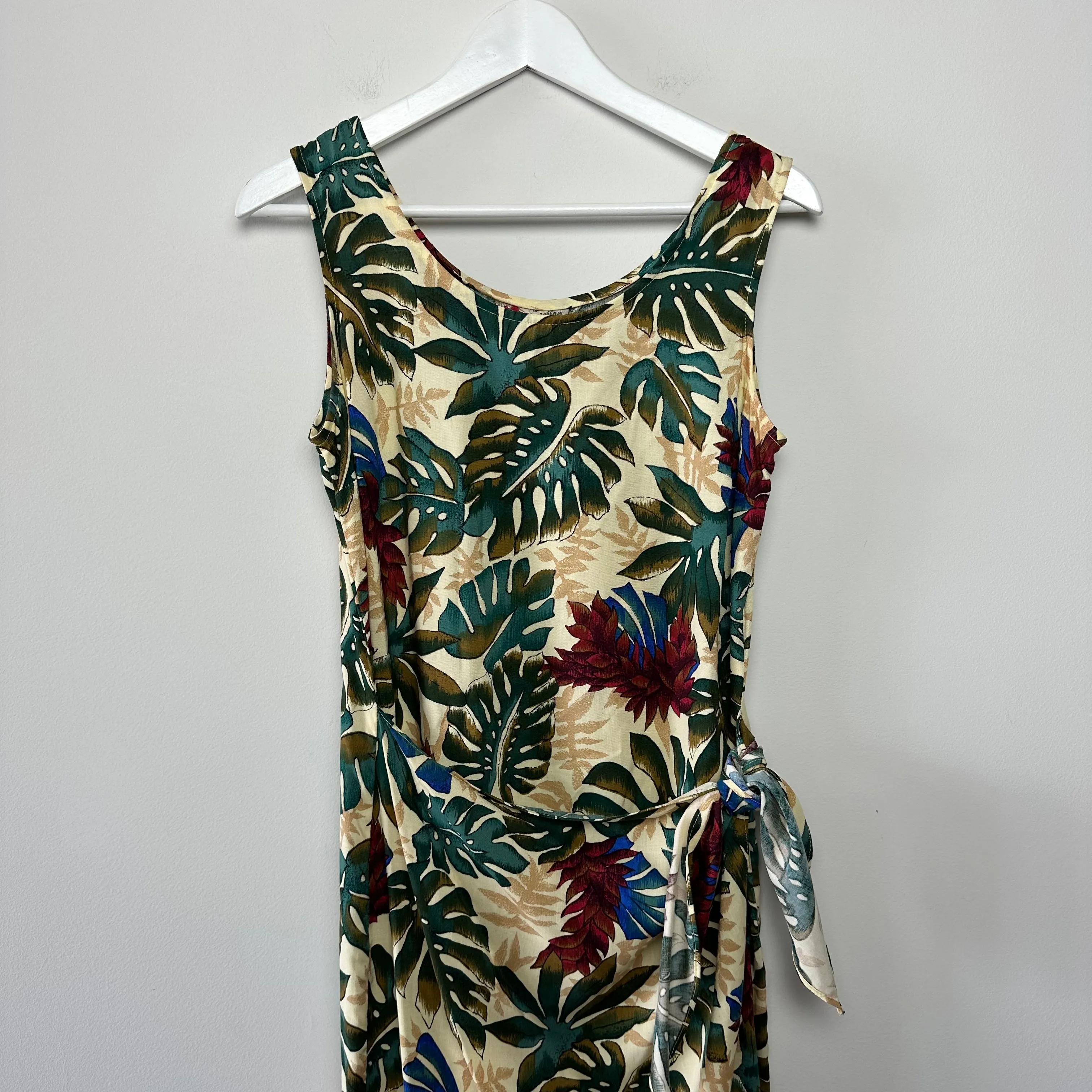 Vintage Hilo Hattie Hawaiian Dress Wrap Front Sleeveless Tropical Small