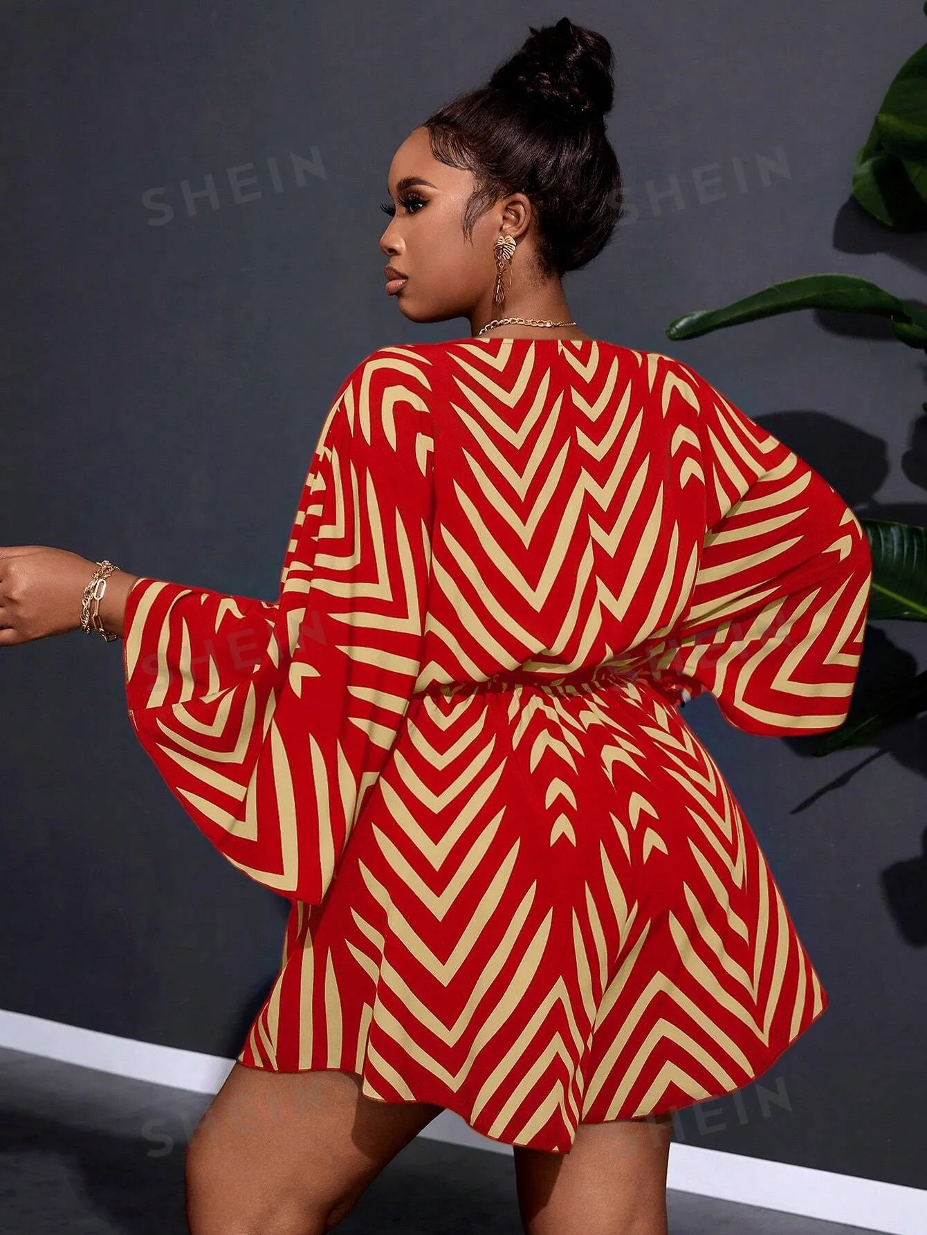 Women Plus Size Casual V-Neck Loose Printed Jumpsuit With Tie Belt