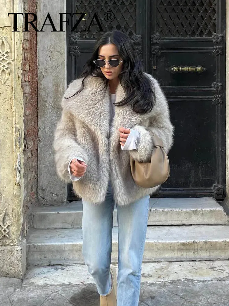 Women’s Cropped Faux Fur Jacket – Chic Lapel Collar Snap-Button Winter Coat