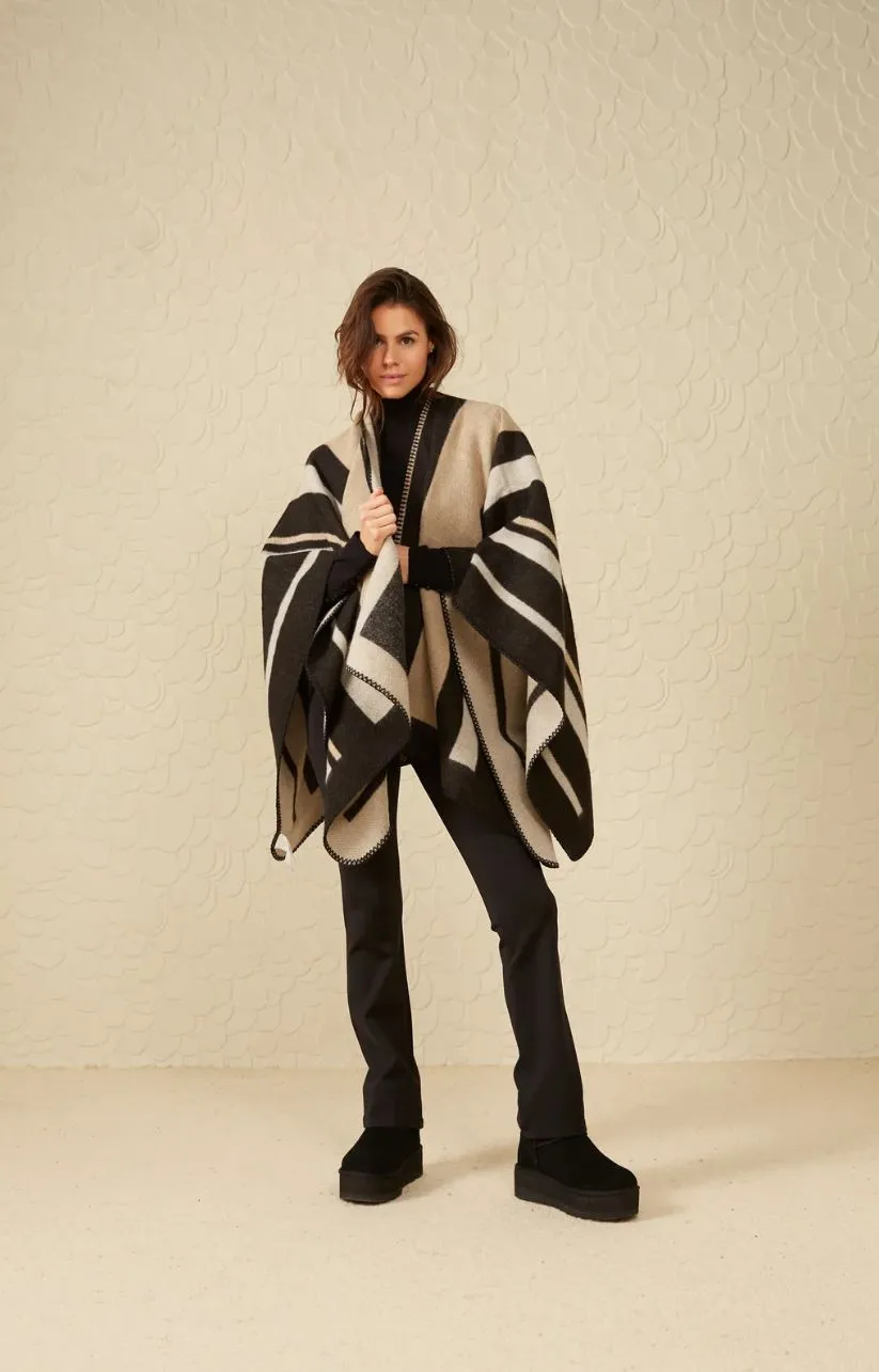 YAYA B.V / Accessoires / Wrap Poncho